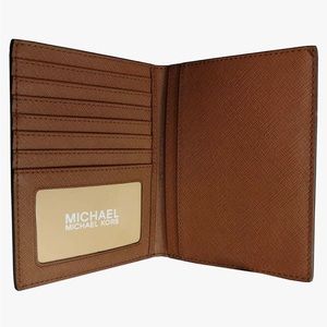 Michael Kors Leather Jet Set Travel Passport Holder Wallet Case Brown Signature